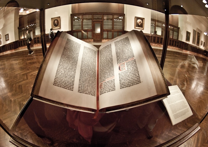 Gutenbergova Biblija – prva tiskana knjiga