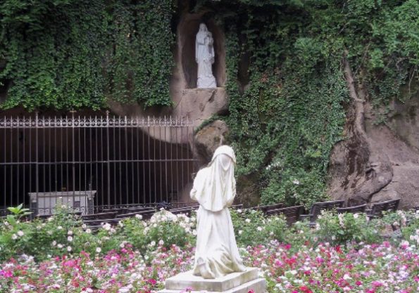 Blažena Djevica Marija Lurdska i Dan bolesnika