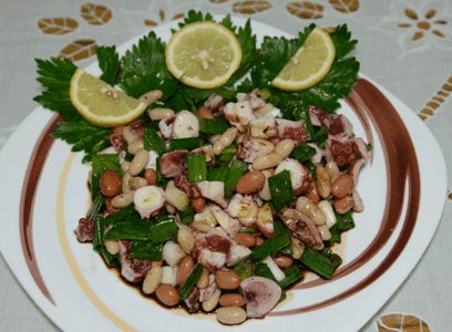 Hobotnica s grahom na salatu i na čorbu – gulaš