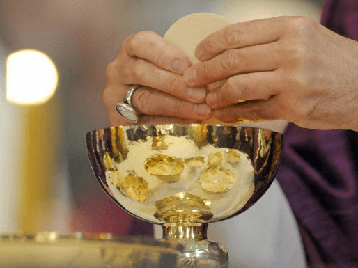 Misa: lomljenje kruha u euharistijskoj molitvi