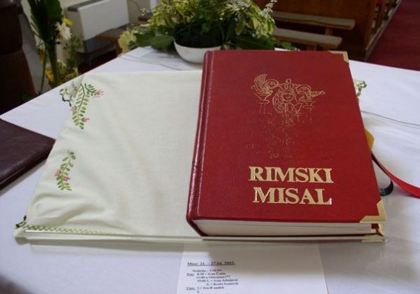 Još o jeziku naših liturgijskih knjiga (Zar nam za to ne bi trebao poseban odbor?)