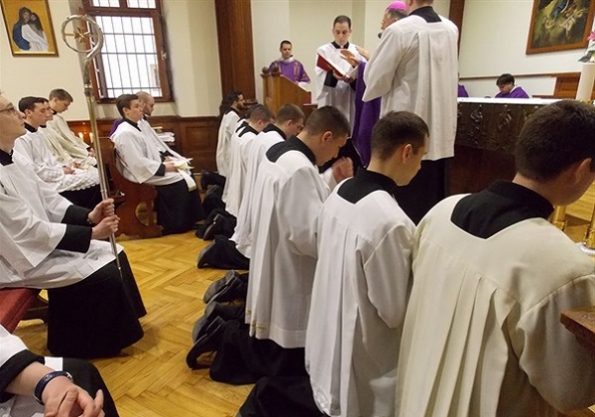 Liturgijske službe: sadašnje stanje i perspektive