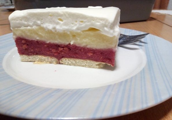 Kocke s višnjama (malinama, jagodama…) i puding-kremom