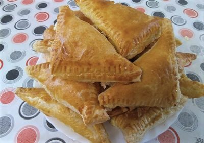 Trokuti sa sirom od lisnatoga tijesta