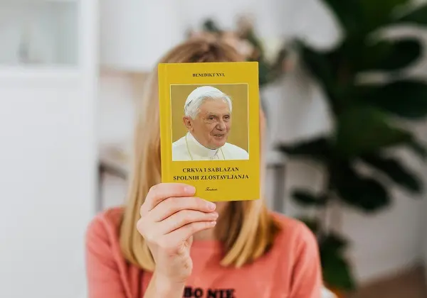 Benedikt XVI., Crkva i sablazan spolnih zlostavljanja [knjiga]